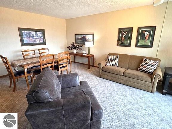 3rd image of 5828 Shanty Creek Rd #438