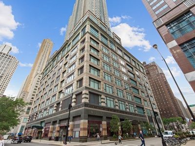 100 E Huron St APT 2502, Chicago, IL, 60611