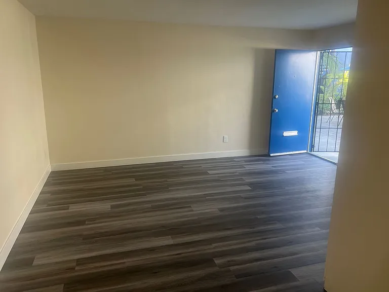 Welcome to Garden Vista, located at 4121 Cherokee Ave in the delightful neighborhood of North Park. — Photo 6