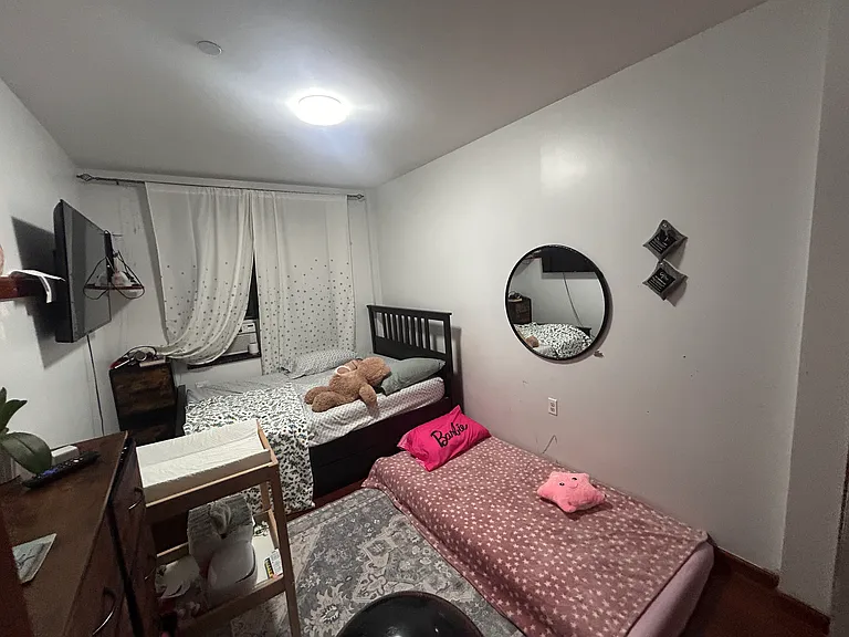 534 57th St #3 — Photo 7