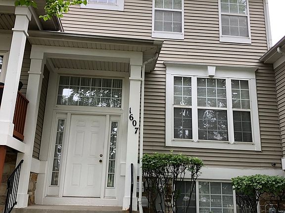 2nd image of 1607 Fox Run Dr