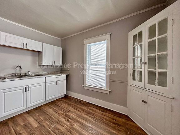 4th image of 2513 Sanford St #1