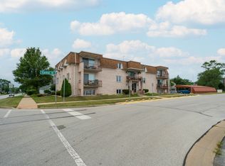 18224 Wentworth Ave APT 6, Lansing, IL