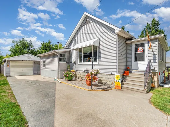 1204 S Monroe St, Bay City, MI 48708