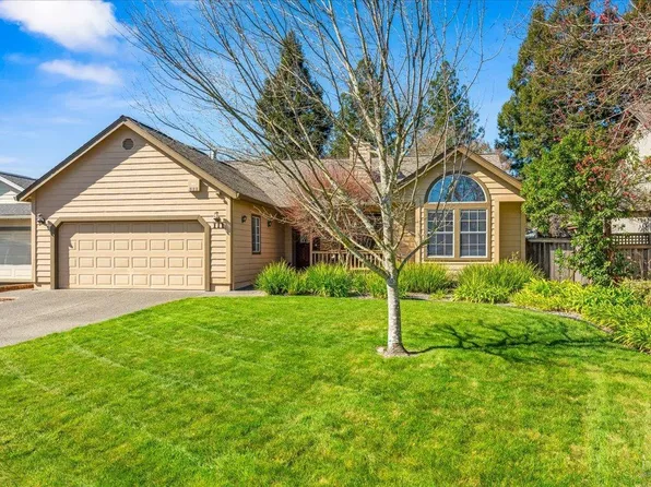 111 Summer Wheat Drive, Windsor, CA 95492