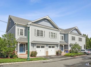 1 Clover Ct, Berkeley Heights, NJ 07922