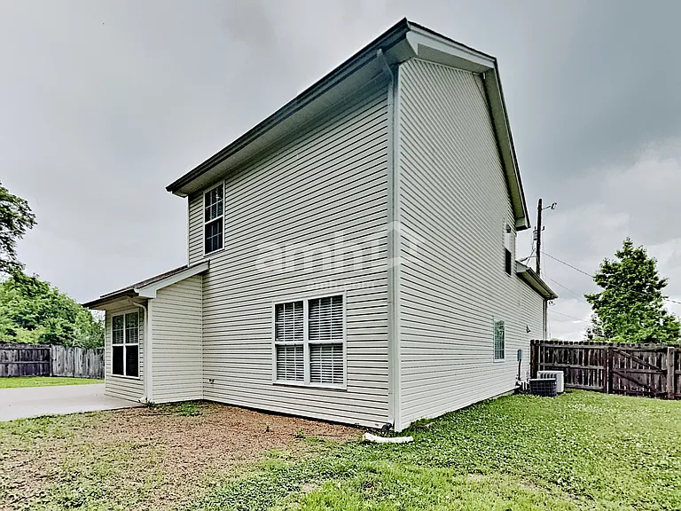 916 Springs Hill Way — Photo 18
