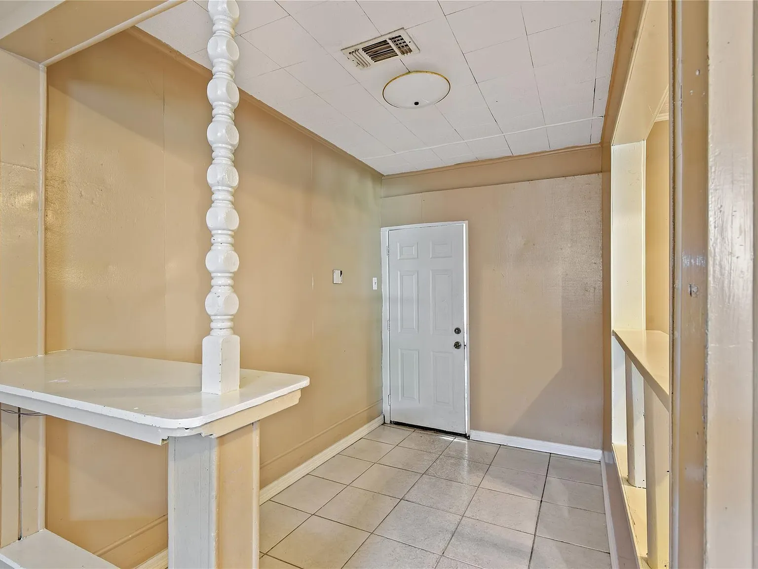 3 bed, 1.0 bath, 1488 sqft, $1,750 — Photo 4