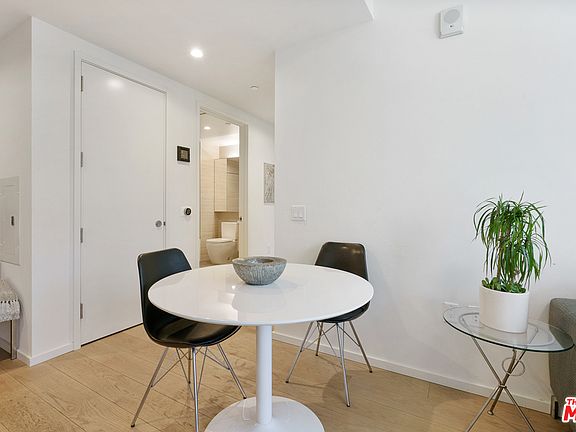 5th image of 877 S Francisco St #2303