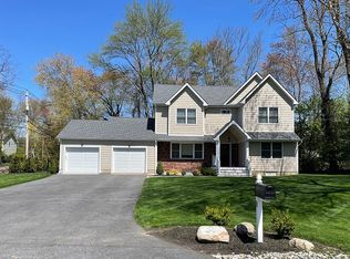 1 Acacia Ter, Pearl River, NY 10965