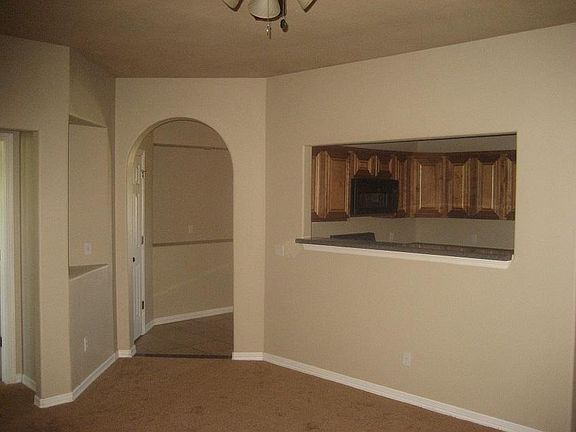 3rd image of 1109 E Ken Leach Ct
