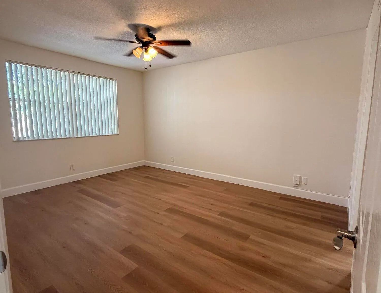 2 bed, 2.0 bath, 984 sqft, $2,200 — Photo 1