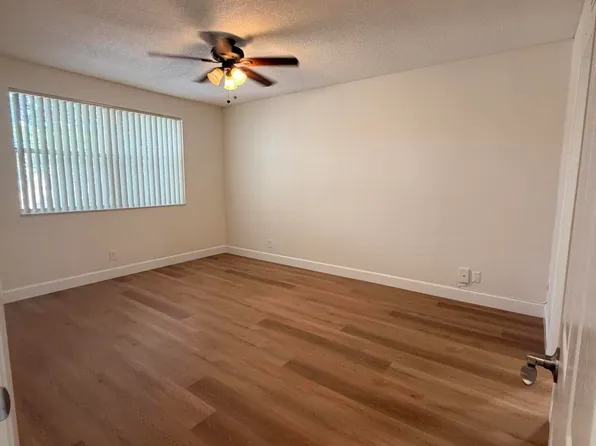 8871 Wiles Rd APT 303, Pompano Beach, FL 33067
