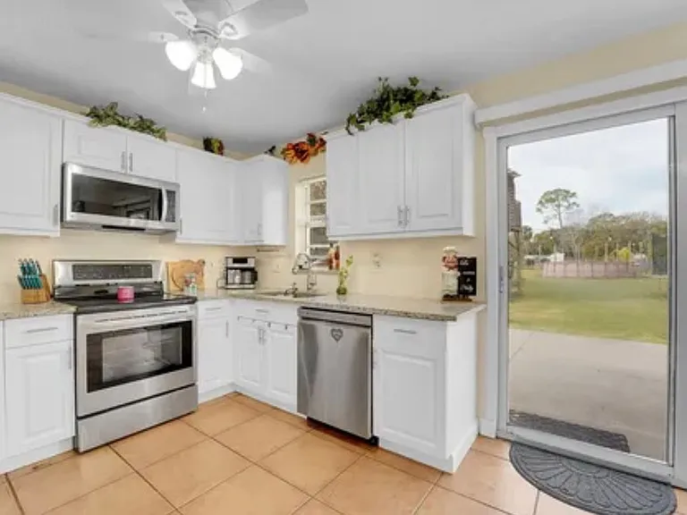 713 S Jenkins Rd — Photo 18