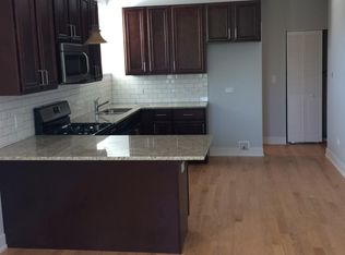 917 S Miller St APT 2R, Chicago, IL 60607