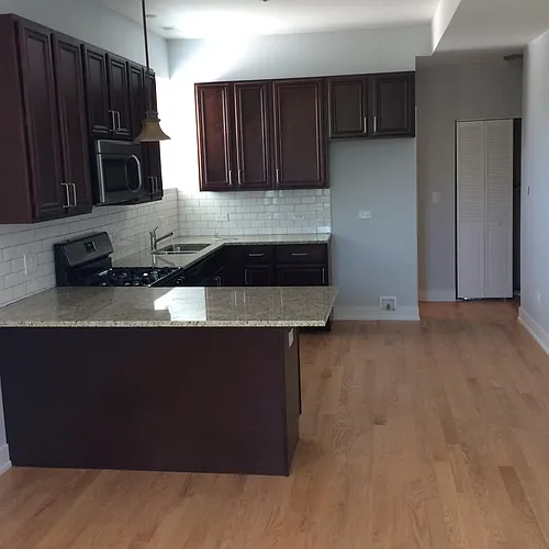 917 S Miller St #2R Photo 1