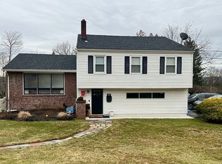 40 Heights Rd, Wayne, NJ 07470