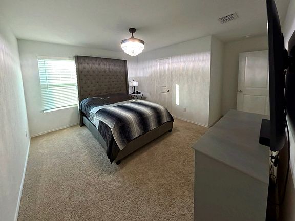 4th image of 2708 Starwater Dr