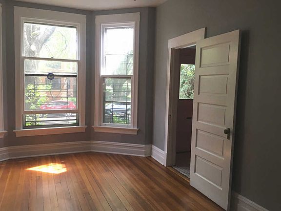 3rd image of 1426 W Warner Ave #1