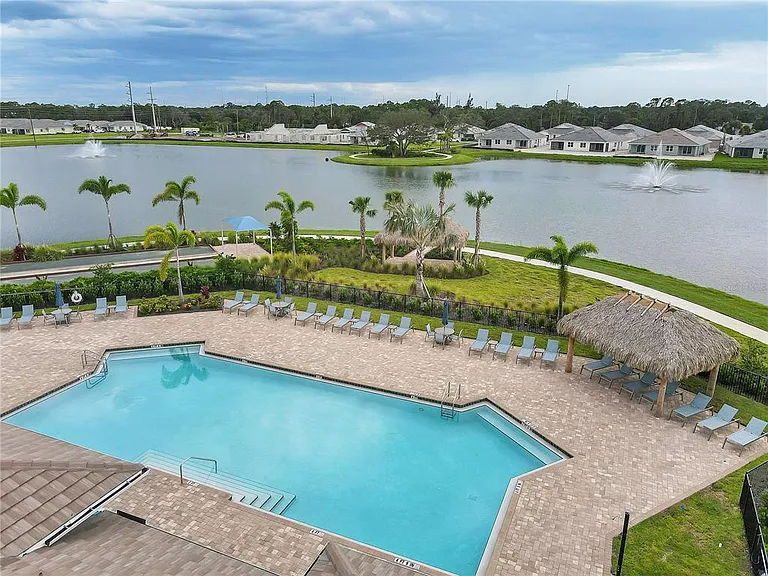 305 Ibiza Loop — Photo 4
