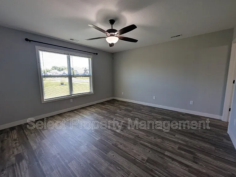 1408 Sacred Oak Ct — Photo 21