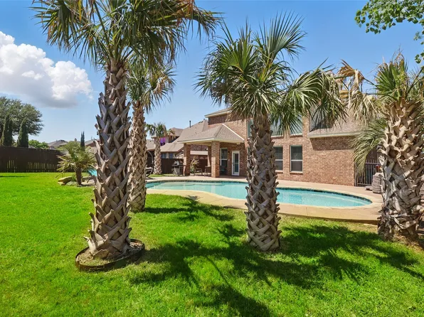 8208 Rock Elm Rd, Fort Worth, TX 76131