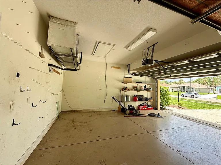 1204 S San Mateo Dr — Photo 33