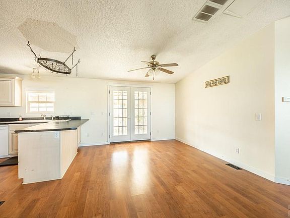 5th image of 1711 Johneva St