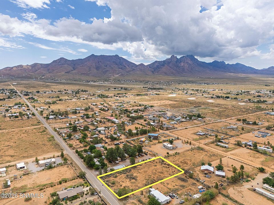 1st image of Luna Vista Rd