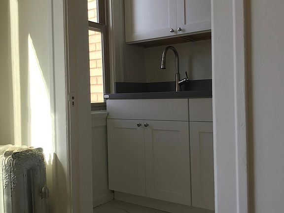 2nd image of 1209 Bush St APT 21