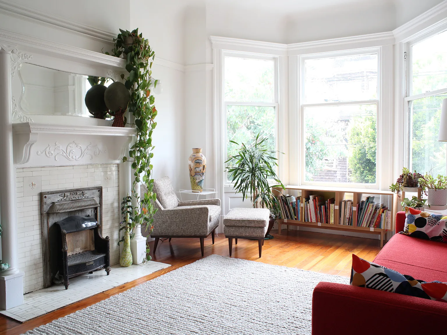 3 bed, 1299 sqft, $2,100 — Photo 2