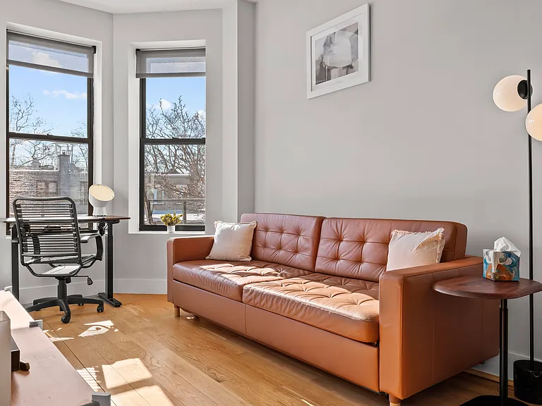 1090 Carroll St #2R — Photo 7