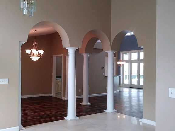 5th image of 6718 Fairway Cove Dr