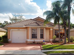 11878 SW 7th St, Pembroke Pines, FL 33025