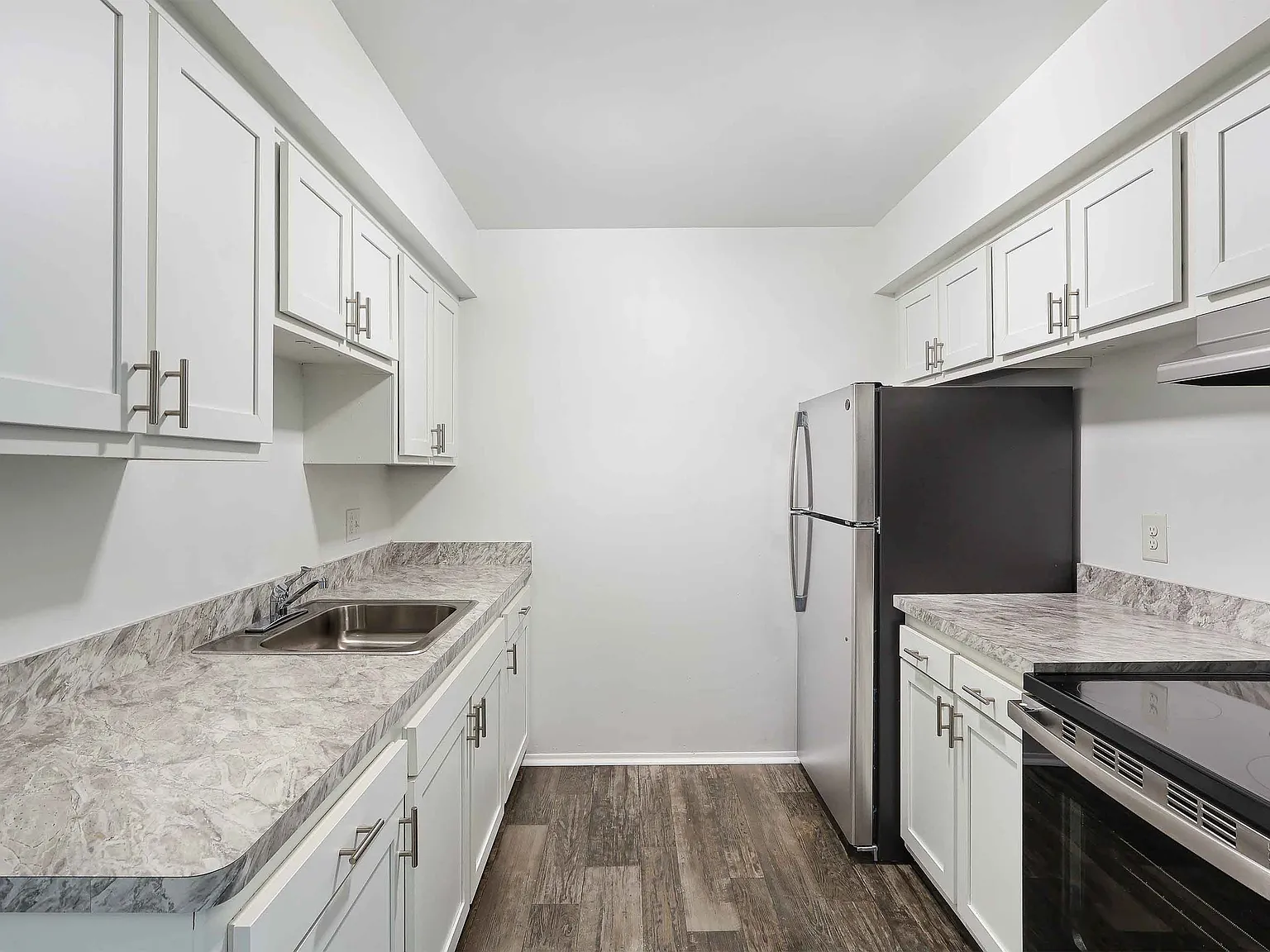 Livonia Apartments — Photo 4