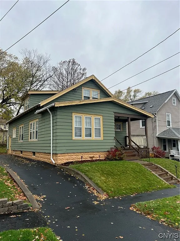251 Ashdale Ave photo 1