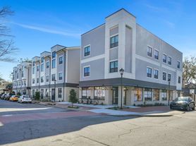 601 E 39th Street