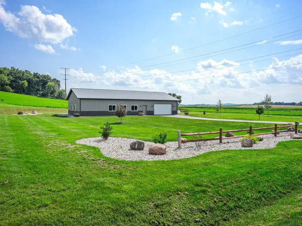 379 Heiman Ln, Marshall, WI 53559