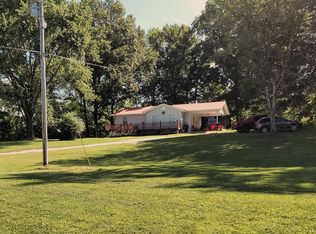 220 Old Crawford Mill Ln, Cookeville, TN 38506