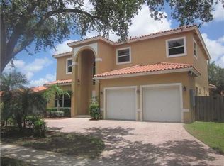 7963 NW 163rd Ter, Miami Lakes, FL 33016