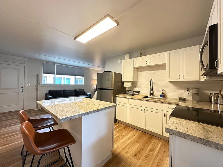 1371 Lower Main St — Photo 8