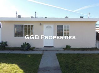 12054 207th St, Lakewood, CA 90715