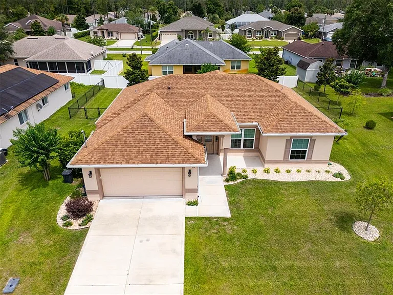 35 Edge Ln — Photo 1