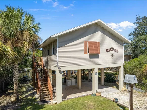12009 W Gulf Breeze Ct, Crystal River, FL 34429