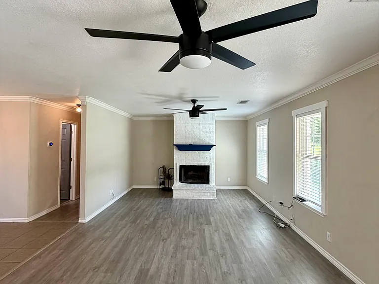 1011 Santa Fe Trl — Photo 17