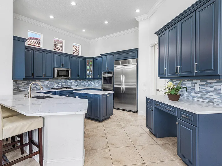 3381 Lago De Talavera — Photo 20
