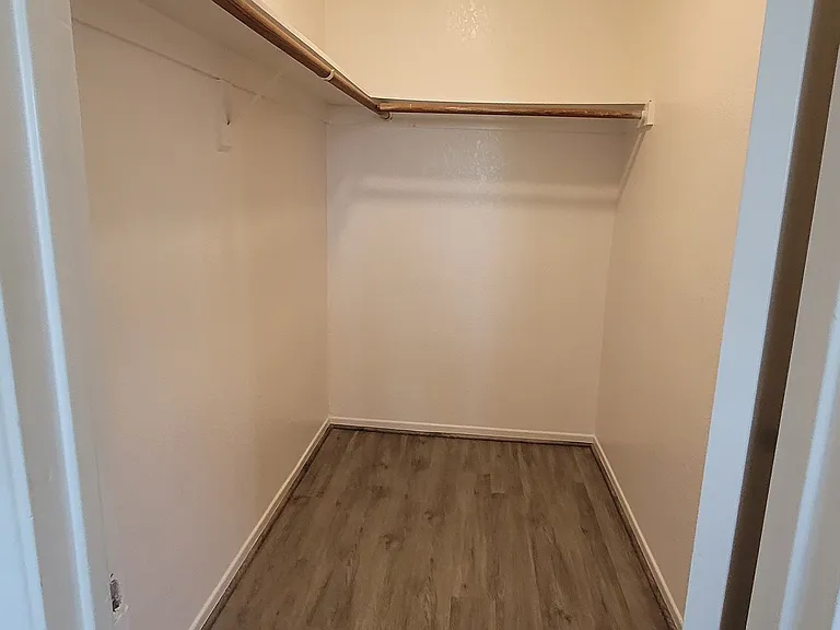 walkin closet