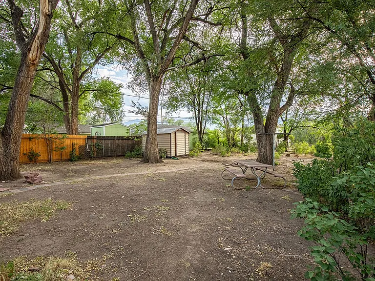 2526 Main St — Photo 17