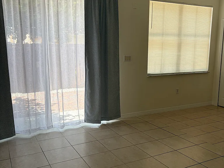 12393 SW 124th Ter — Photo 6