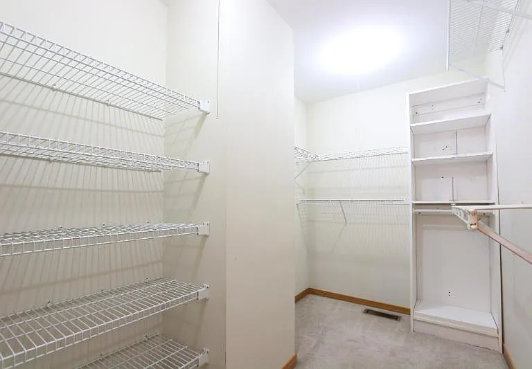 604 S Loomis St — Photo 18